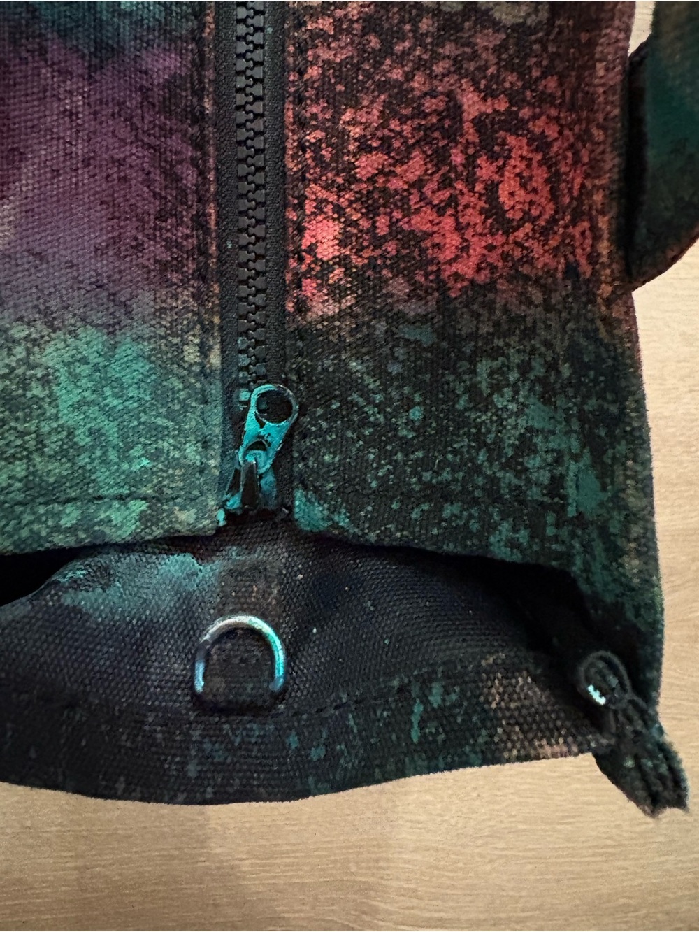 Medium Marc Jacobs Berry Skittles Splatter The Tote Bag - Picture 13 of 14